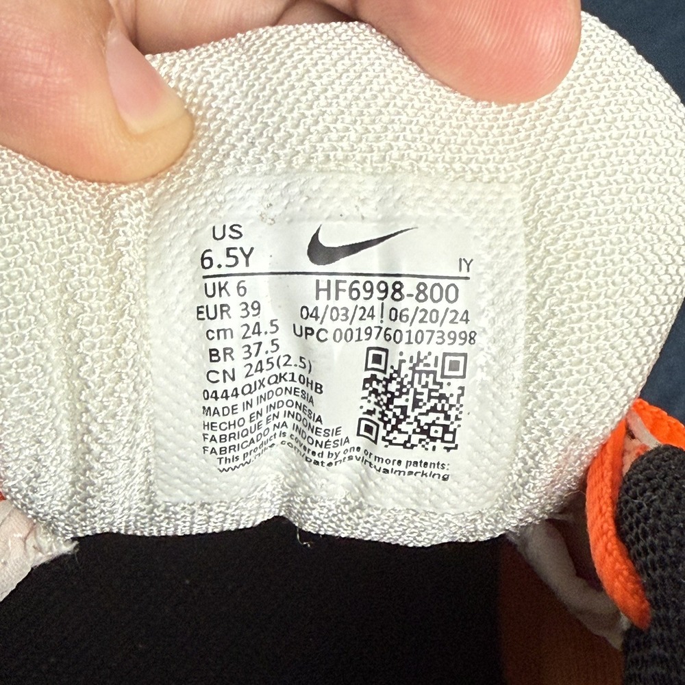 Nike Zoom Vomero 5 GS Orange White Black Running Shoes HF6998-800 Kids 6.5Y - Picture 3 of 9
